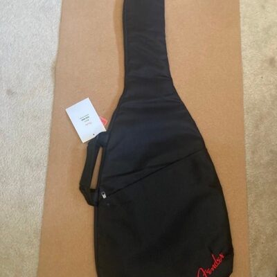 The Fender F405 Traditional Gig electric guitar bag