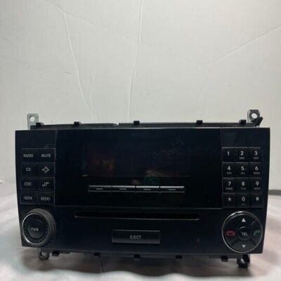 05-07 Mercedes W203 C230 Radio Stereo Audio Head Unit AM FM CD Player MF2731