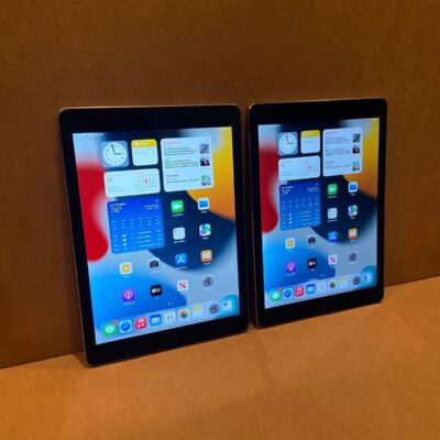 Lot of 2 Apple iPad Air 2nd Gen – 32GB Wi-Fi Touch ID 9.7″ Tablets – Fast Ship