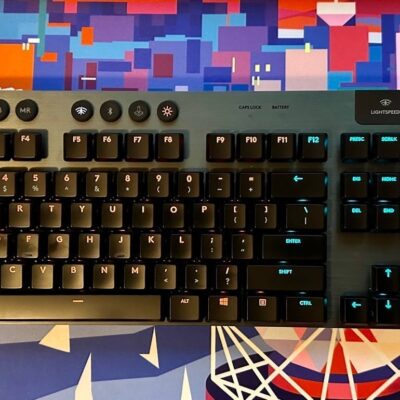 Logitech G915 LIGHTSPEED Wireless RGB Mechanical Gaming Clicky Switch Keyboard