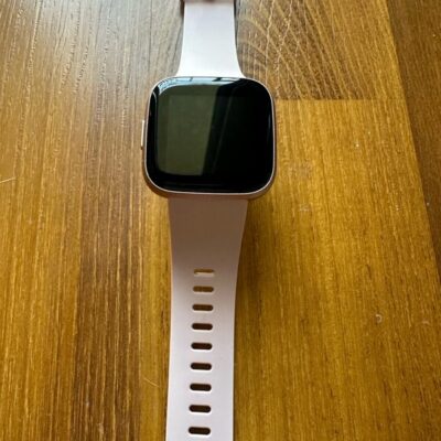 Fitbit Versa Smartwatch