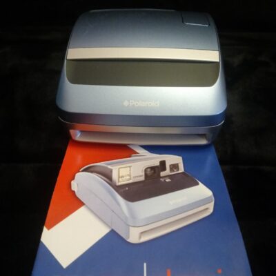 New) Polaroid One600 Classic