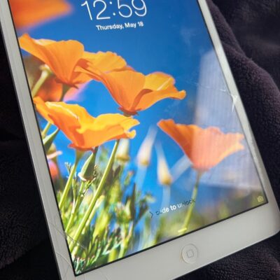 Apple iPad Mini 2nd Generation 16GB in Silver White