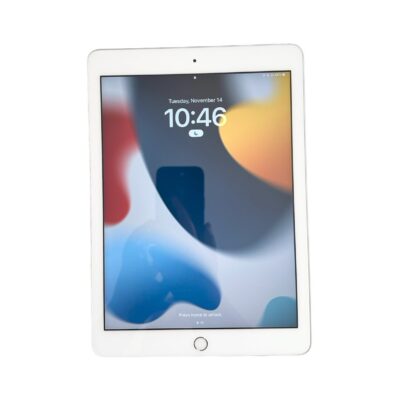 Apple iPad 5th Generation 32GB in Silver