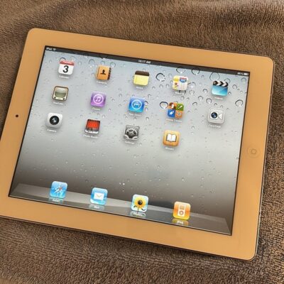 Apple iPad 2 Wi-Fi and cellular very RARE iOS 4.3!