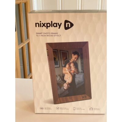 Nixplay 10.1 inch Smart Digital Photo Frame w/WiFi Wood Frame New in Box