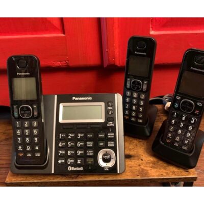 Panasonic KX-TGF370 Link 2 Cell Cordless Phone Answering System & 3 Handsets EUC