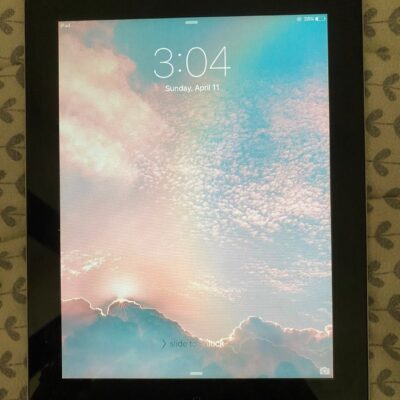 Ipad 2nd generation (comes with charger)