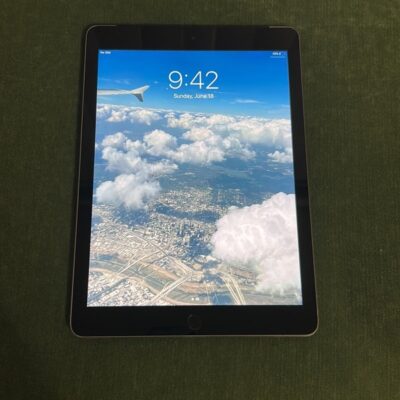 Apple iPad 5th Generation 32GB in Silver