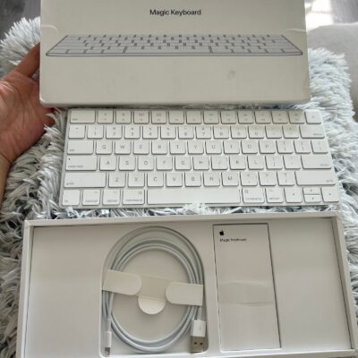 [Like New] Apple Magic Keyboard + Protection Case Bag & Original Box