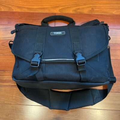 TENBA CAMERA/ Laptop Messenger Bag