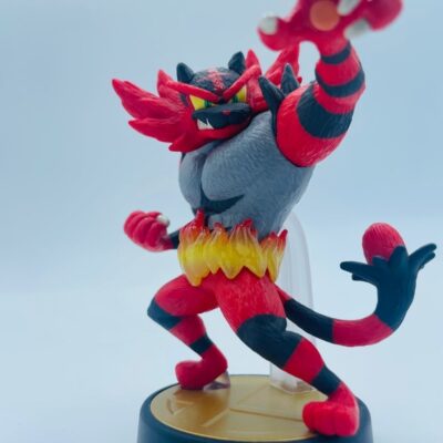 Nintendo Incineroar Super Smash Bros. amiibo Figure