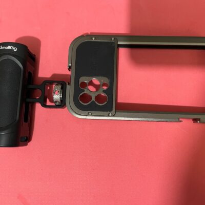 Small rig cage for iPhone 12 Pro