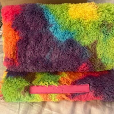 JUSTICE RARE laptop iPad furry comfy colorful electronic device holder cube