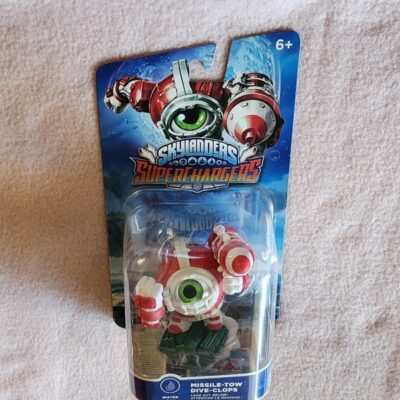 Skylanders Superchargers Missle-Tow Dive-Clops Holiday Chase Variant New Sealed